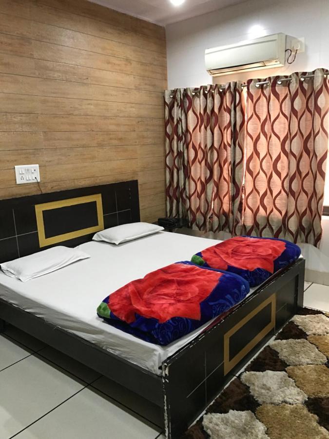 Hotel Natraj Bulandshahr Εξωτερικό φωτογραφία